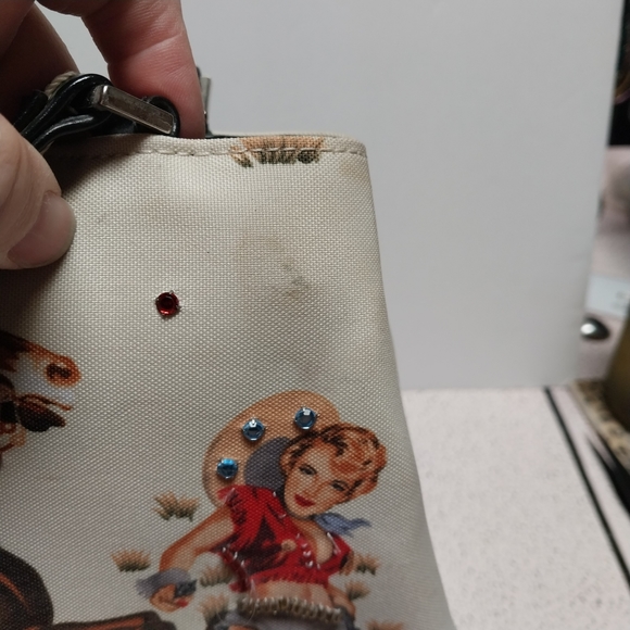 Cowgirl Tote - Picture 10 of 12